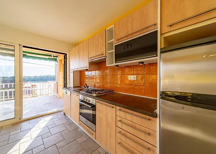 2 Bedroom In Karbuni Appartamento *