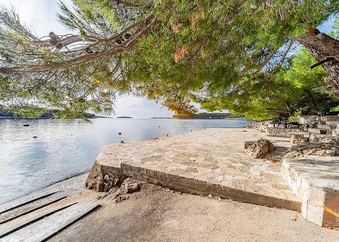 Appartamento 2 Bedroom In Karbuni