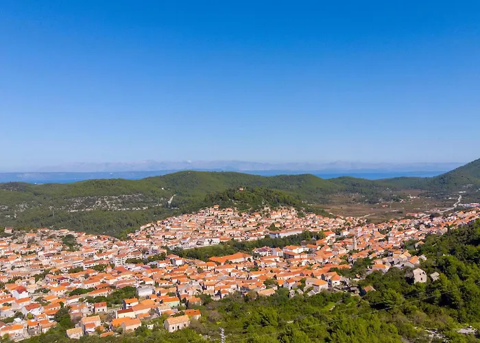 2 Bedroom In Karbuni * Potirna