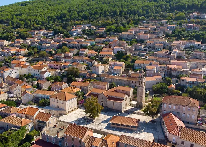 2 Bedroom In Karbuni Appartamento Potirna