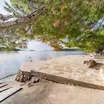 Appartamento Lovely In Karbuni With House Sea View