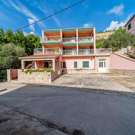 2 Bedroom In Karbuni *